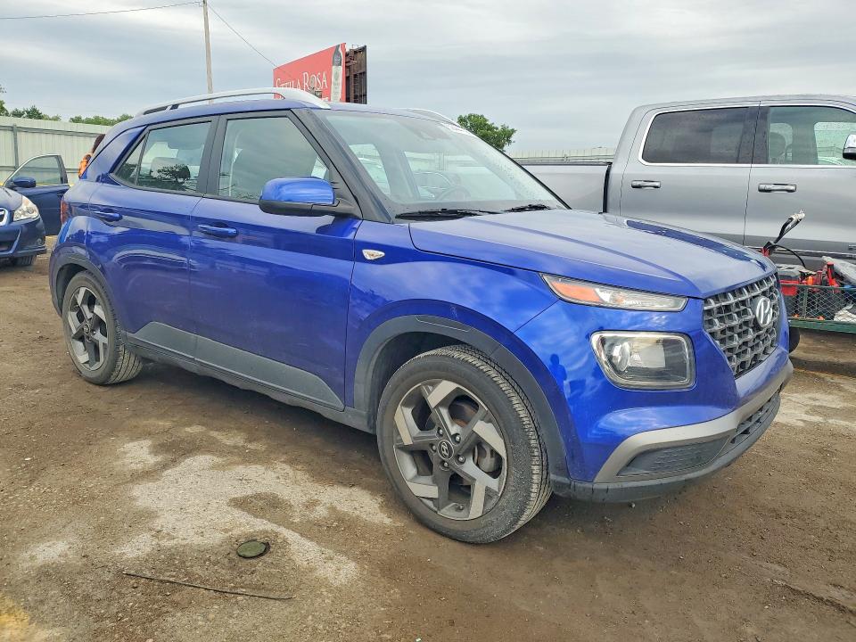 52444736 :رقم المزاد ، KMHRC8A32MU098867 vin ، 2021 Hyundai Venue مزاد بيع