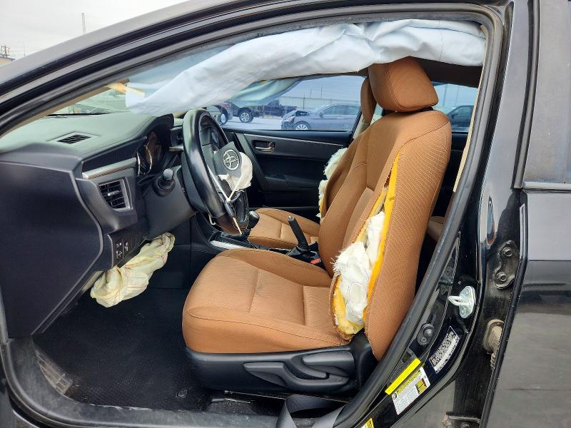 52923986 :رقم المزاد ، 5YFBURHE0FP320015 vin ، 2015 Toyota Corolla مزاد بيع