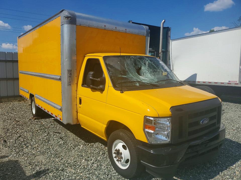 58499216 :رقم المزاد ، 1FDWE3FN2RDD09471 vin ، 2024 Ford Econoline مزاد بيع