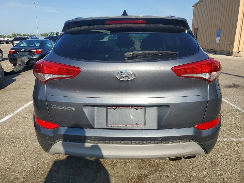53974246 :رقم المزاد ، KM8J33A24JU784105 vin ، 2018 Hyundai Tucson مزاد بيع
