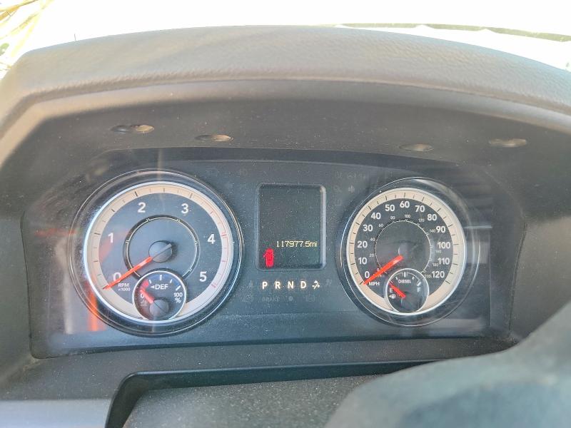 54229966 :رقم المزاد ، 3C6UR4HL0JG424392 vin ، 2018 Ram 2500 مزاد بيع