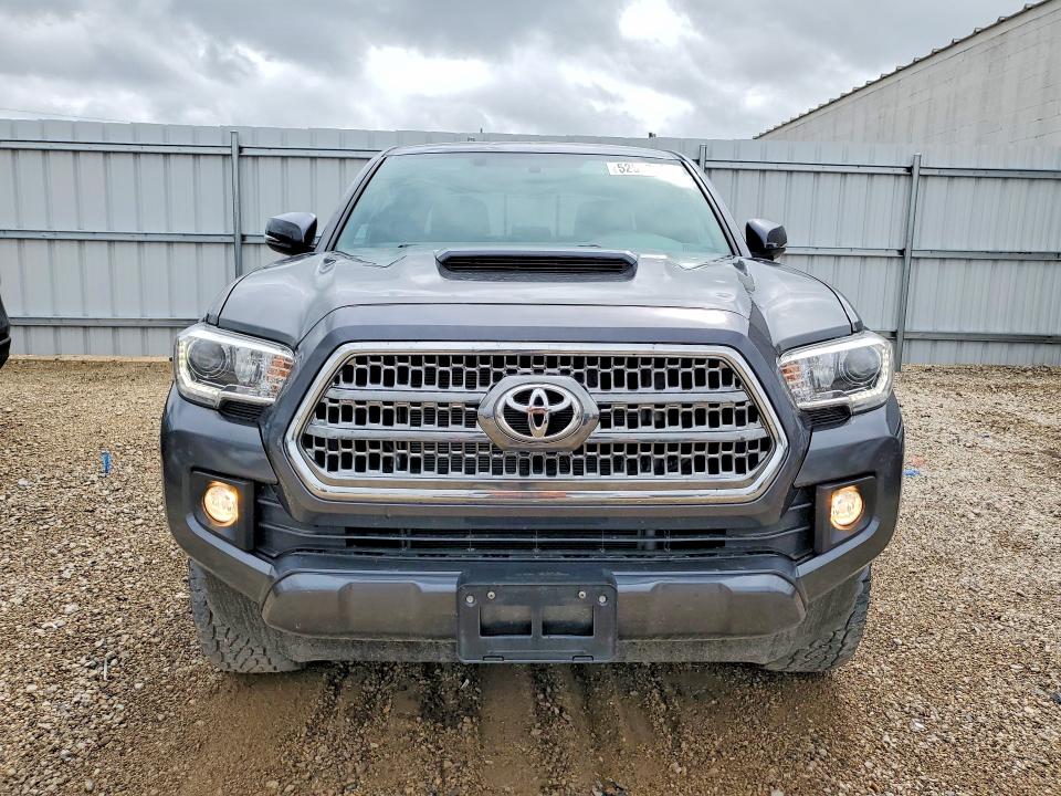 Продаж на аукціоні авто 2017 Toyota Tacoma, vin: 3TMCZ5AN8HM070607, номер лоту: 52567266