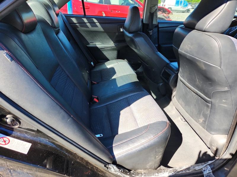 52699406 :رقم المزاد ، 4T1BF1FK3FU067680 vin ، 2015 Toyt Camry مزاد بيع