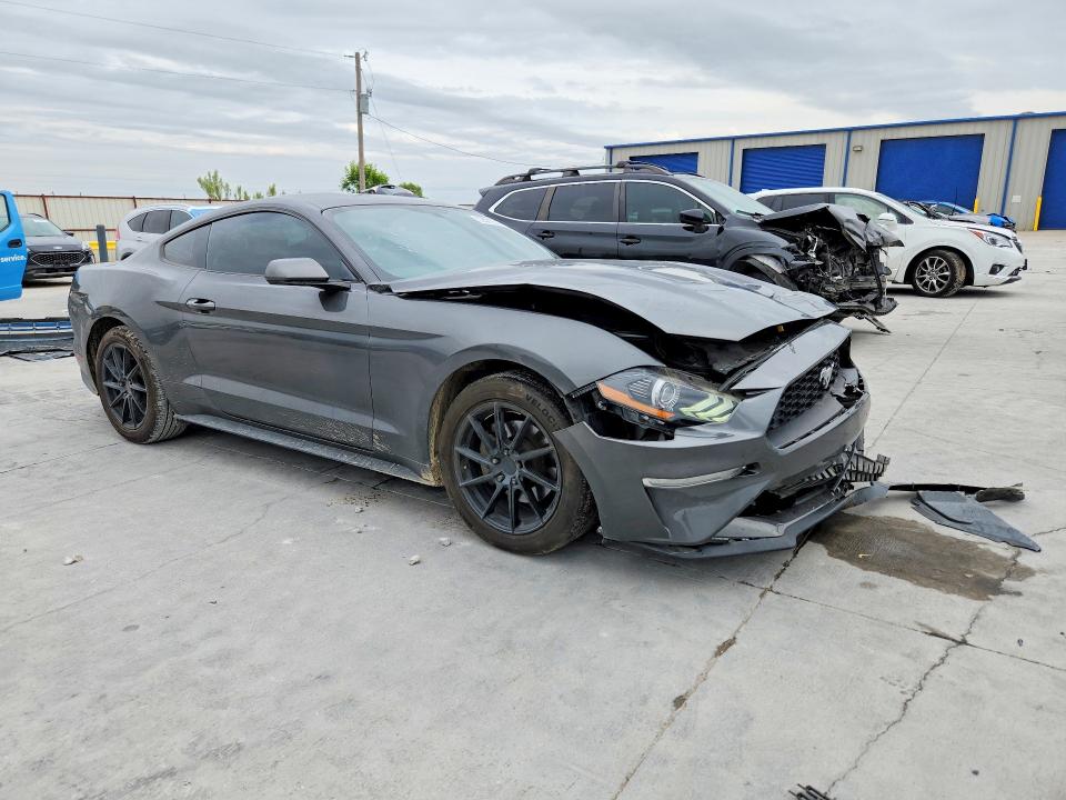 52571276 :رقم المزاد ، 1FA6P8TH2J5108393 vin ، 2018 Ford Mustang مزاد بيع