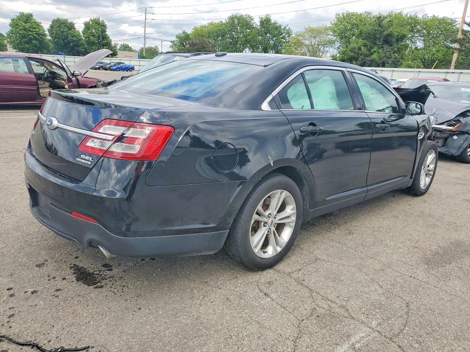 53528366 :رقم المزاد ، 1FAHP2E81JG111597 vin ، 2018 Ford Taurus مزاد بيع