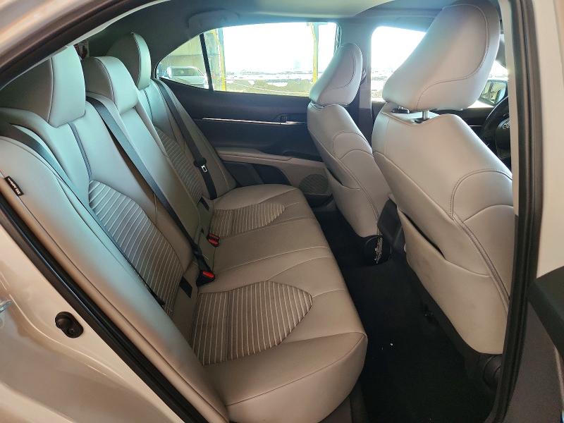 52717206 :رقم المزاد ، 4T1T11AK0NU054264 vin ، 2022 Toyota Camry مزاد بيع
