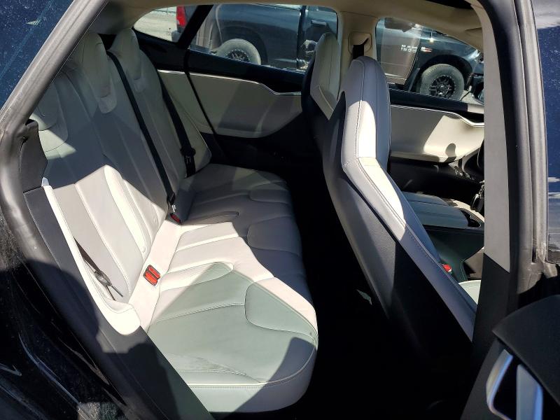 53274116 :رقم المزاد ، 5YJSA1CP8DFP25597 vin ، 2013 Tesla Model S مزاد بيع
