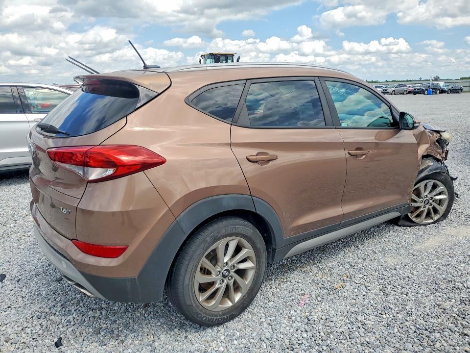 2017 Hyundai Tucson მანქანა იყიდება აუქციონზე, vin: KM8J33A22HU332888, აუქციონის ნომერი: 52240496