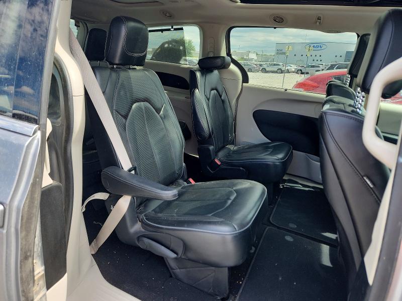52843646 :رقم المزاد ، 2C4RC1GG9JR233115 vin ، 2018 Chrysler Pacifica مزاد بيع