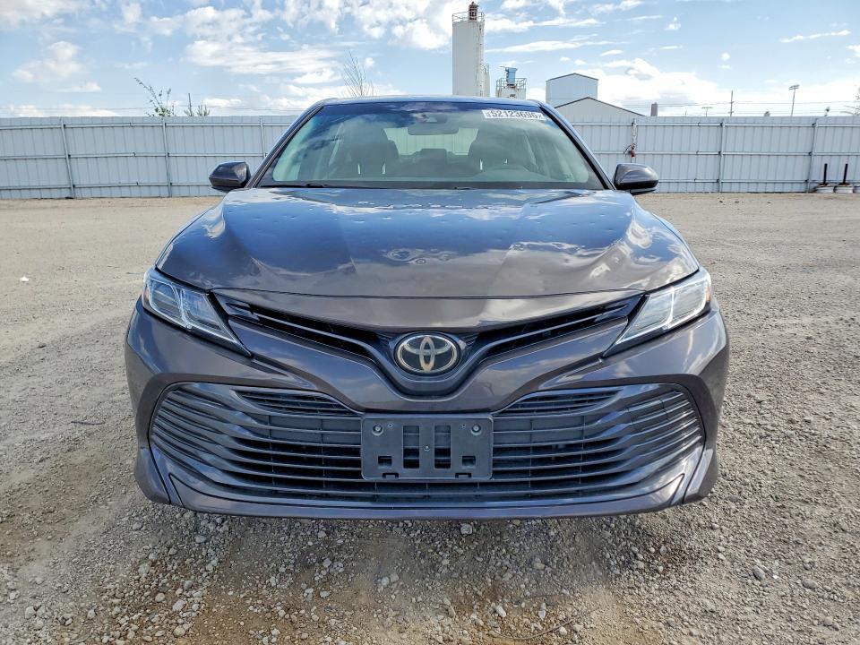 52123696 :رقم المزاد ، JTNB11HK2J3043266 vin ، 2018 Toyota Camry مزاد بيع