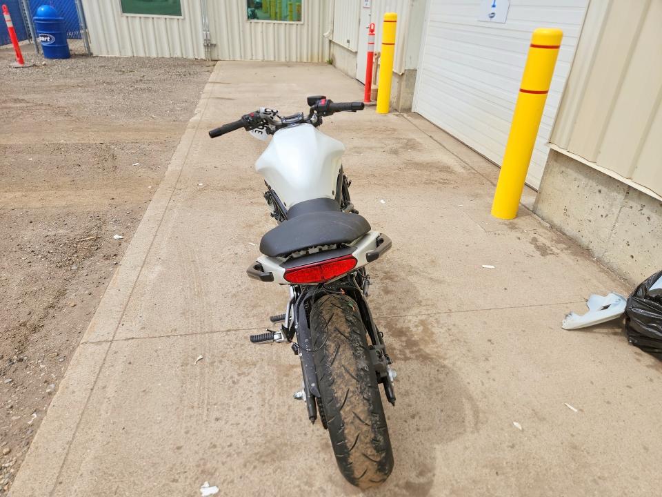 2011 Kawasaki Ex400 მანქანა იყიდება აუქციონზე, vin: JKAEXKC19BDA02825, აუქციონის ნომერი: 54485326