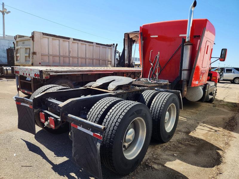 52701756 :رقم المزاد ، 1XKADU9X8YR841639 vin ، 2000 Kenworth Construction مزاد بيع