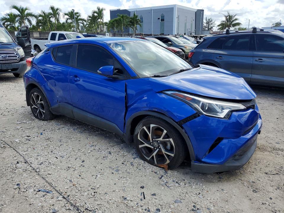 54271116 :رقم المزاد ، NMTKHMBX8JR004068 vin ، 2018 Toyota C-hr مزاد بيع