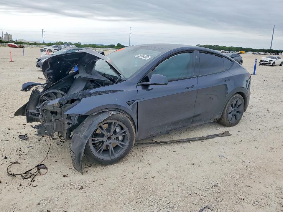 Auction sale of the 2024 Tesla Model Y, vin: 7SAYGDEDXRA331457, lot number: 52863356