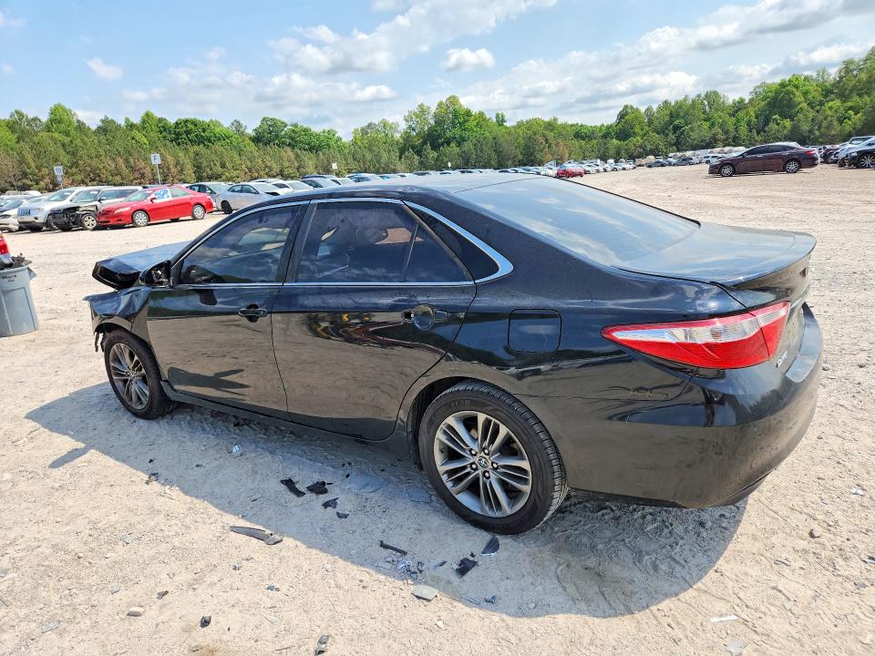 54116886 :رقم المزاد ، 4T1BF1FKXFU498050 vin ، 2015 Toyota Camry مزاد بيع