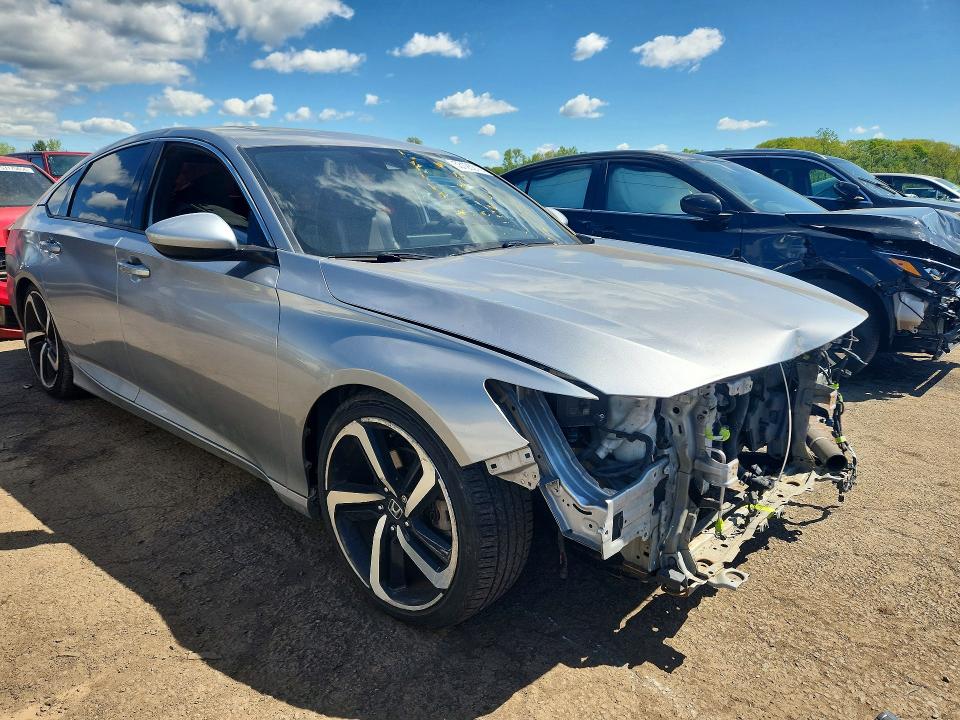 53125916 :رقم المزاد ، 1HGCV2F3XJA047741 vin ، 2018 Honda Accord مزاد بيع