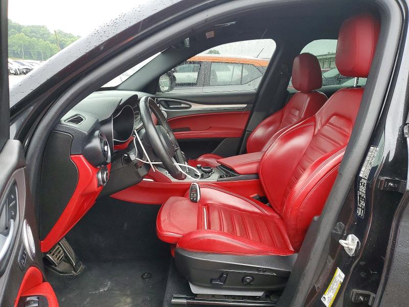 54775846 :رقم المزاد ، ZASFAKNN6J7B99370 vin ، 2018 Alfa Romeo Stelvio مزاد بيع