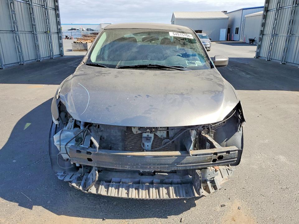 54915706 :رقم المزاد ، 3N1AB7AP3FL674807 vin ، 2015 Nissan Sentra مزاد بيع