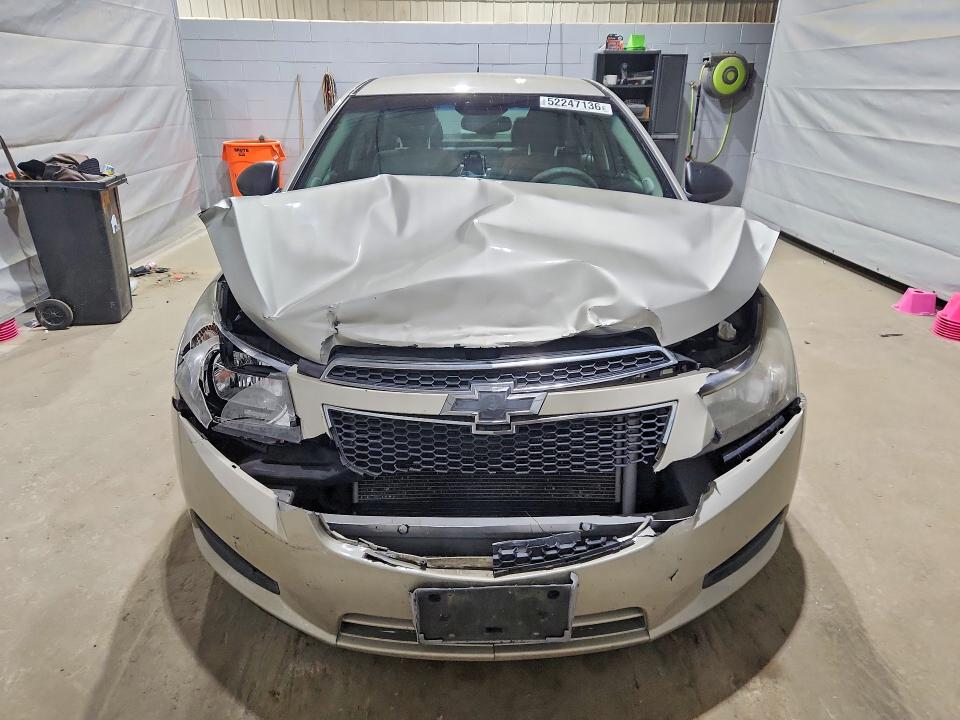 52247136 :رقم المزاد ، 1G1PA5SH5E7227185 vin ، 2014 Chevrolet Cruze مزاد بيع