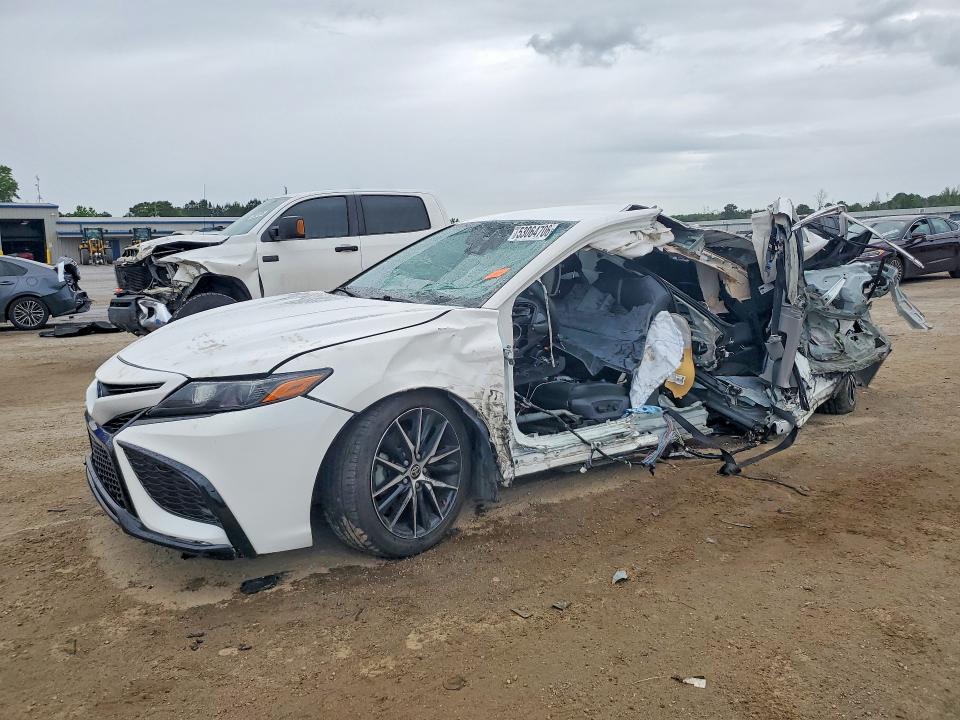 2021 Toyota Camry მანქანა იყიდება აუქციონზე, vin: 4T1G11AK6MU409695, აუქციონის ნომერი: 53064706