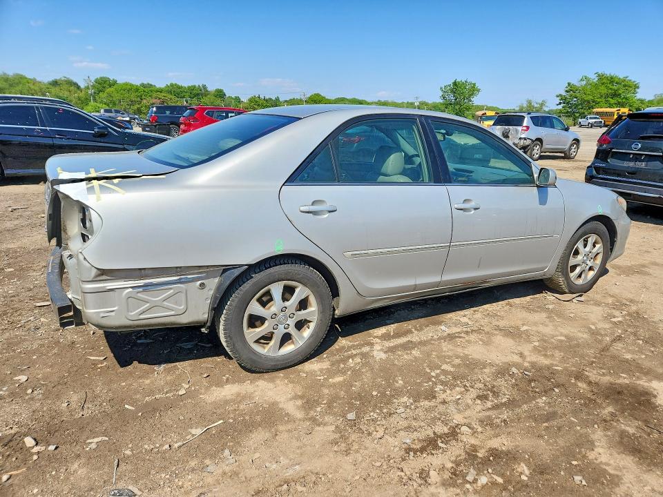 52522596 :رقم المزاد ، 4T1BF30K95U106730 vin ، 2005 Toyota Camry مزاد بيع
