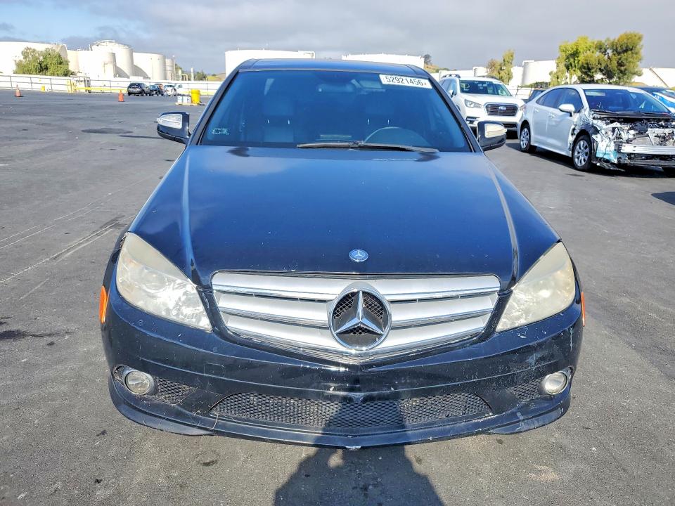 52921456 :رقم المزاد ، WDDGF54X79F234623 vin ، 2009 Mercedes-benz C مزاد بيع