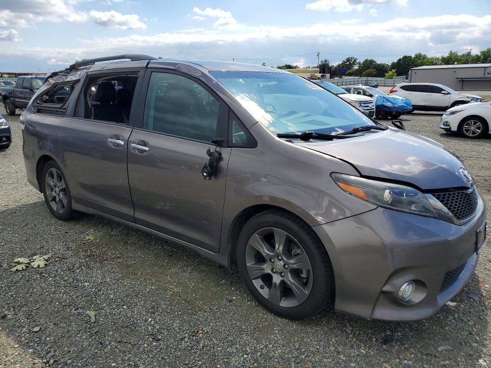 2016 Toyota Sienna მანქანა იყიდება აუქციონზე, vin: 5TDXK3DC6GS717914, აუქციონის ნომერი: 50442806