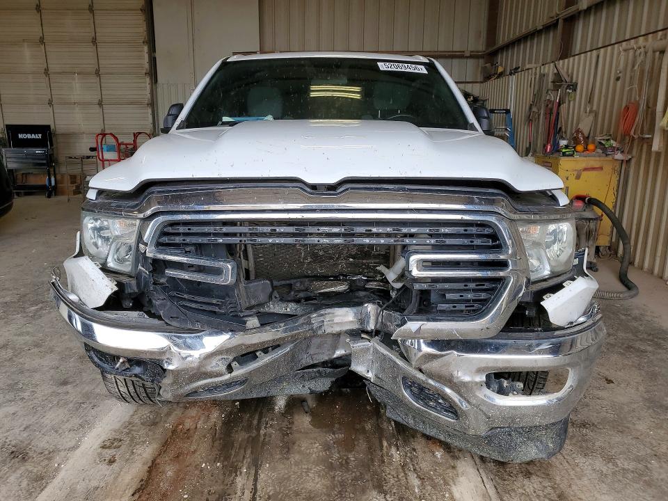 52069456 :رقم المزاد ، 1C6RREBTXMN832253 vin ، 2021 Ram 1500 مزاد بيع