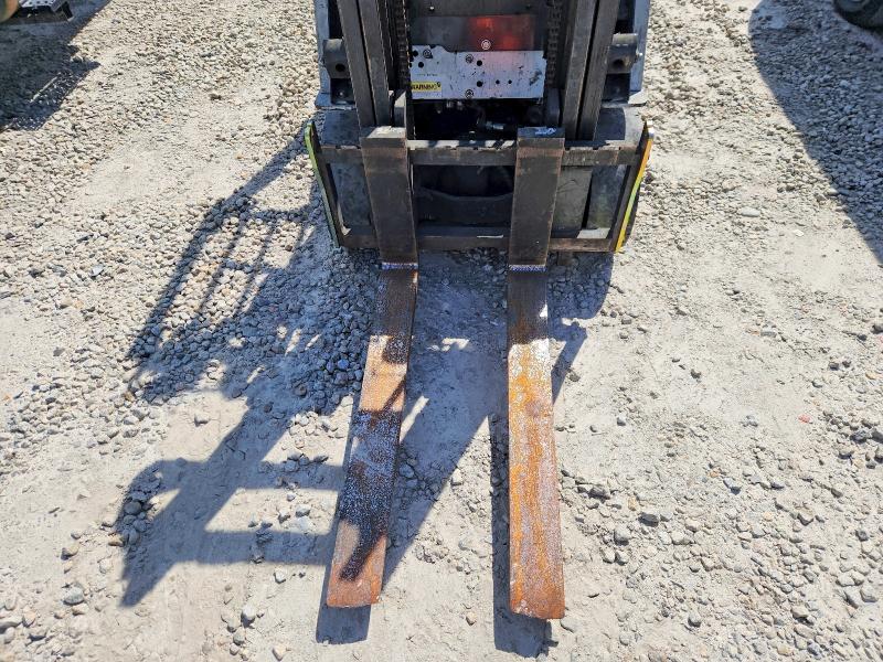 2015 Unicariers Forklift მანქანა იყიდება აუქციონზე, vin: CP1F29W7968, აუქციონის ნომერი: 51979676
