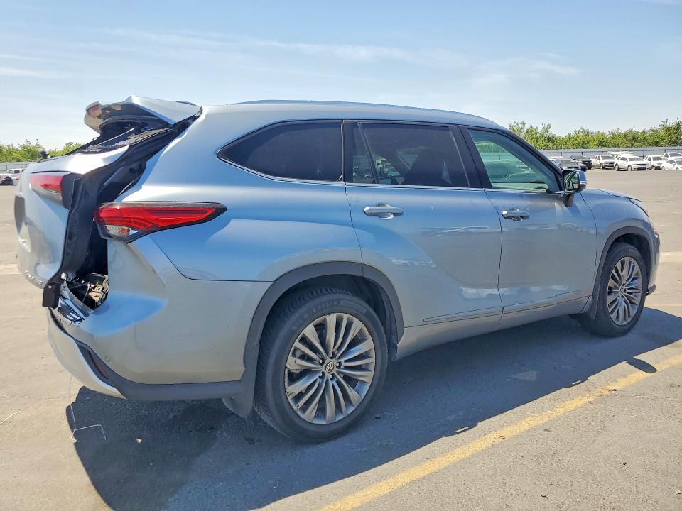 53305276 :رقم المزاد ، 5TDFZRBH5MS120130 vin ، 2021 Toyota Highlander مزاد بيع