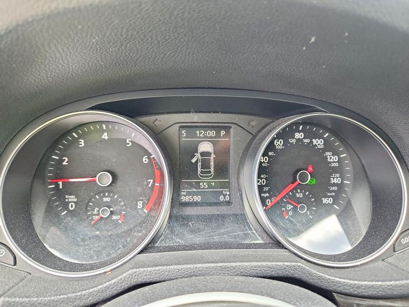 52033376 :رقم المزاد ، 1VWBA7A39JC000518 vin ، 2018 Volkswagen Passat مزاد بيع