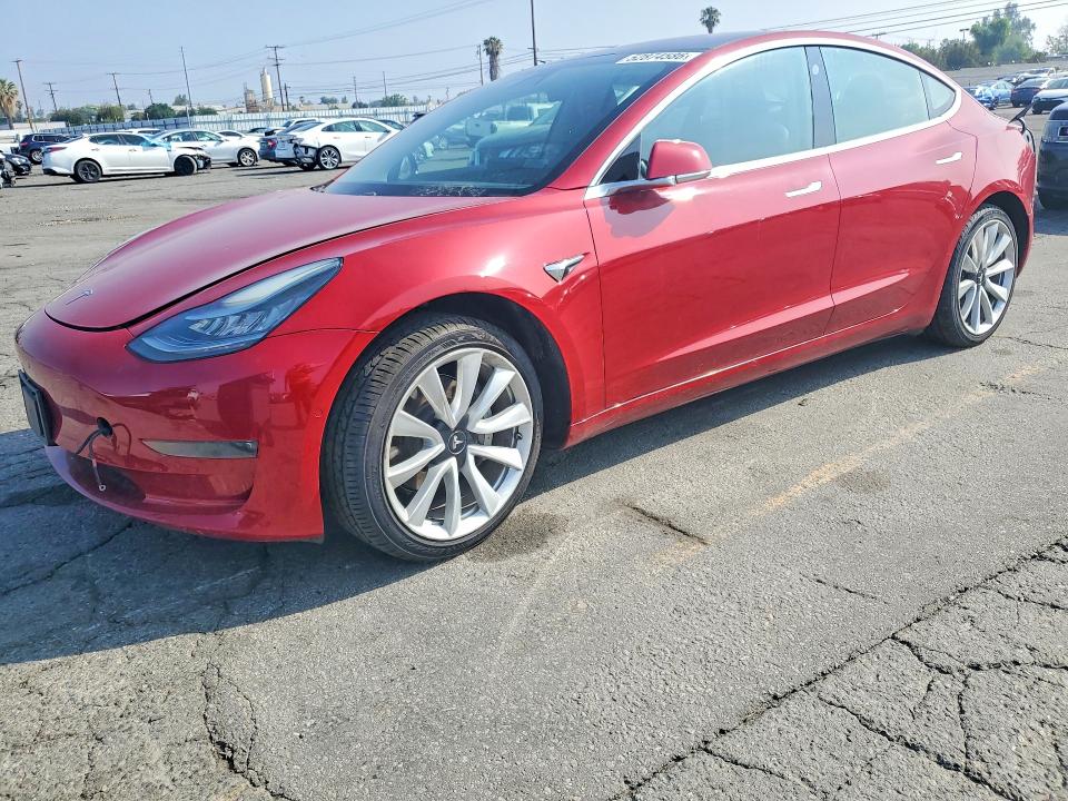 52874586 :رقم المزاد ، 5YJ3E1EA6JF163728 vin ، 2018 Tesla 3 مزاد بيع