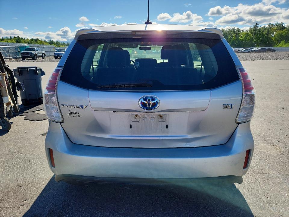 55031176 :رقم المزاد ، JTDZN3EU7FJ036051 vin ، 2015 Toyota Prius V مزاد بيع