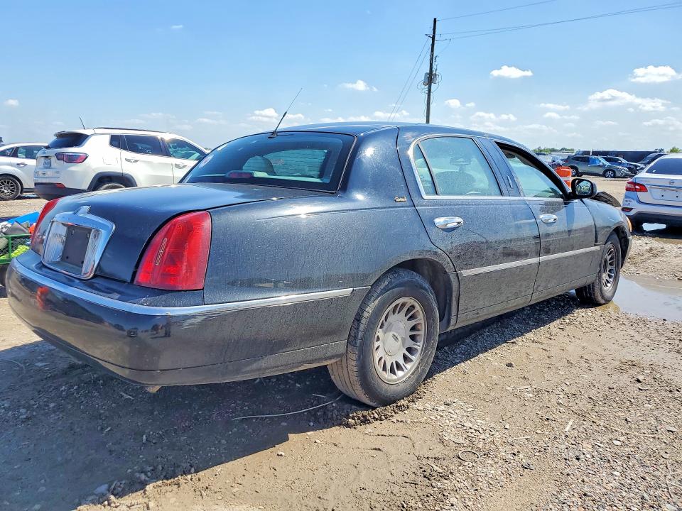Продажа на аукционе авто 2002 Lincoln Town Car, vin: 1LNHM85W12Y645680, номер лота: 55349016
