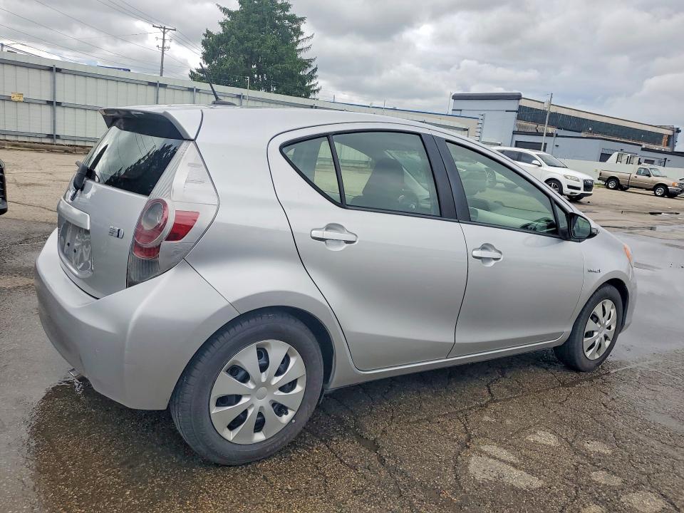 2012 Toyota Prius C მანქანა იყიდება აუქციონზე, vin: JTDKDTB37C1018872, აუქციონის ნომერი: 54887666