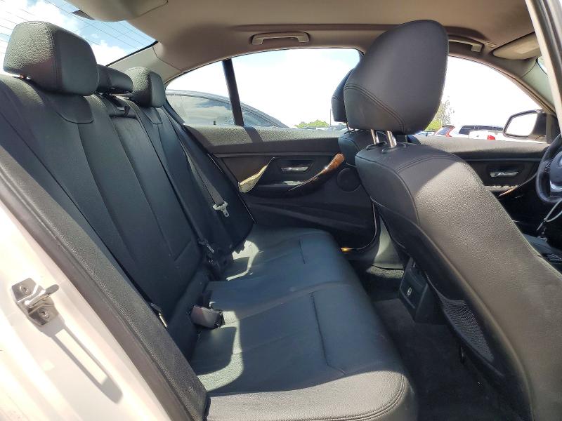 54450526 :رقم المزاد ، WBA3A5C52FF610936 vin ، 2015 Bmw 328 مزاد بيع