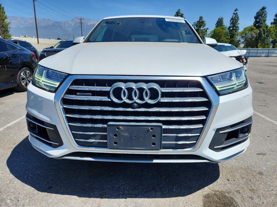 54493026 :رقم المزاد ، WA1VAAF7XHD013382 vin ، 2017 Audi Q7 مزاد بيع