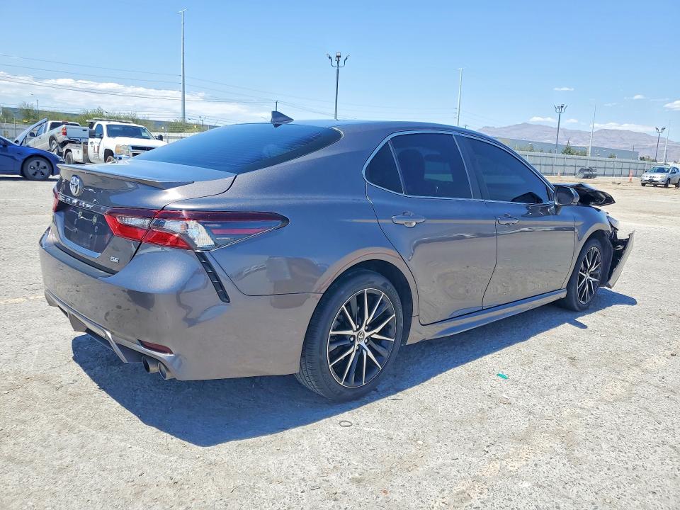 2024 Toyota Camry მანქანა იყიდება აუქციონზე, vin: 4T1G11AK0RU861617, აუქციონის ნომერი: 53488406