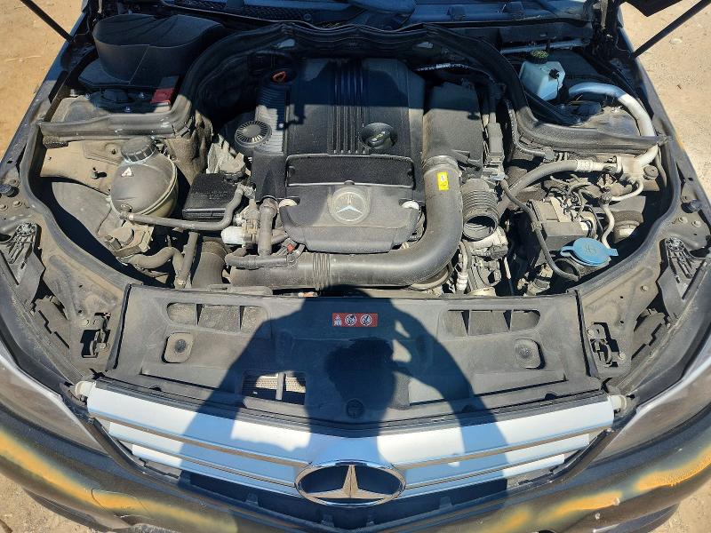 2013 Mercedes-benz C მანქანა იყიდება აუქციონზე, vin: WDDGF4HB0DR243101, აუქციონის ნომერი: 53586076