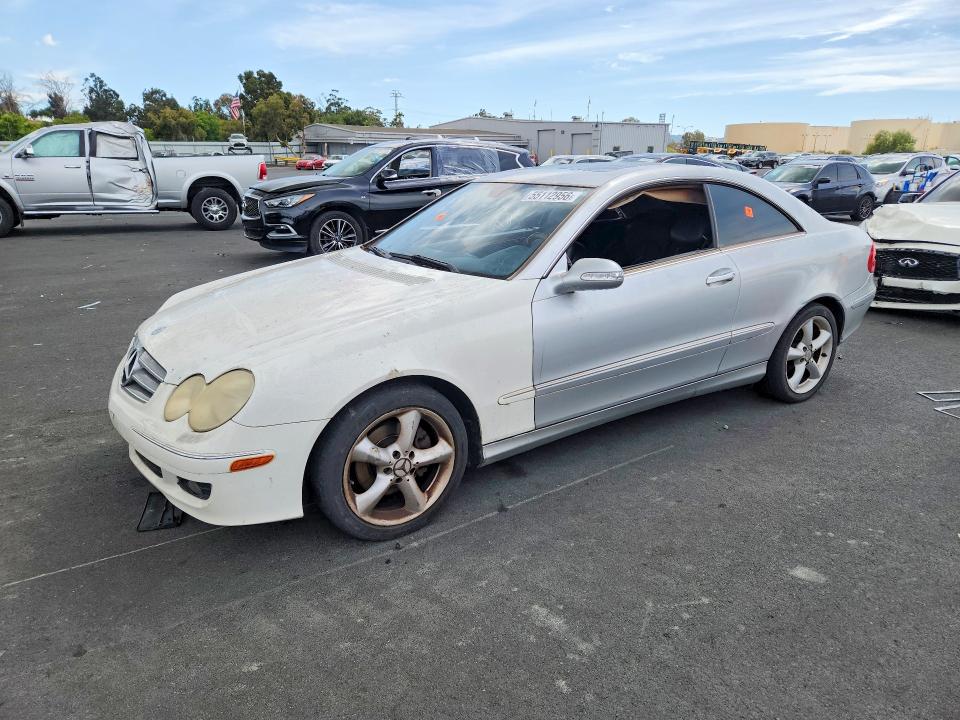 55112956 :رقم المزاد ، WDBTJ65J15F153794 vin ، 2005 Mercedes-benz Clk مزاد بيع