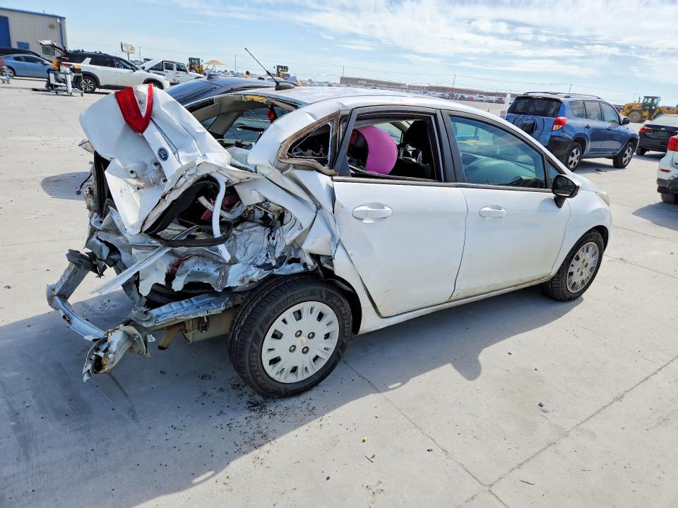 53762496 :رقم المزاد ، 3FADP4AJ6GM135878 vin ، 2016 Ford Fiesta مزاد بيع