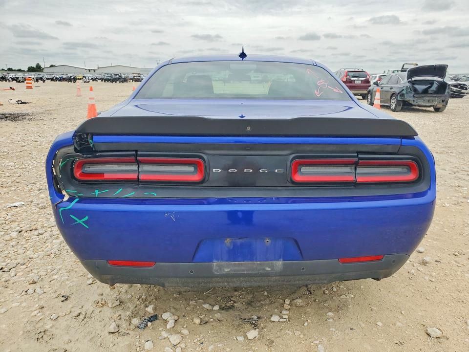 53667386 :رقم المزاد ، 2C3CDZBT2KH596681 vin ، 2019 Dodge Challenger مزاد بيع