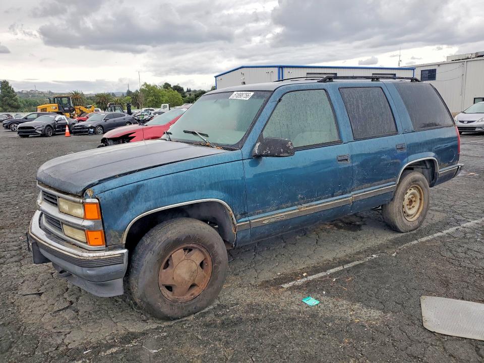 Продажа на аукционе авто 1995 Chevrolet Tahoe, vin: 1GNEK13K2SJ364265, номер лота: 51898756