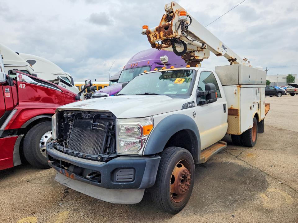 53132306 :رقم المزاد ، 1FDUF4GY1DEB31610 vin ، 2013 Ford F450 مزاد بيع