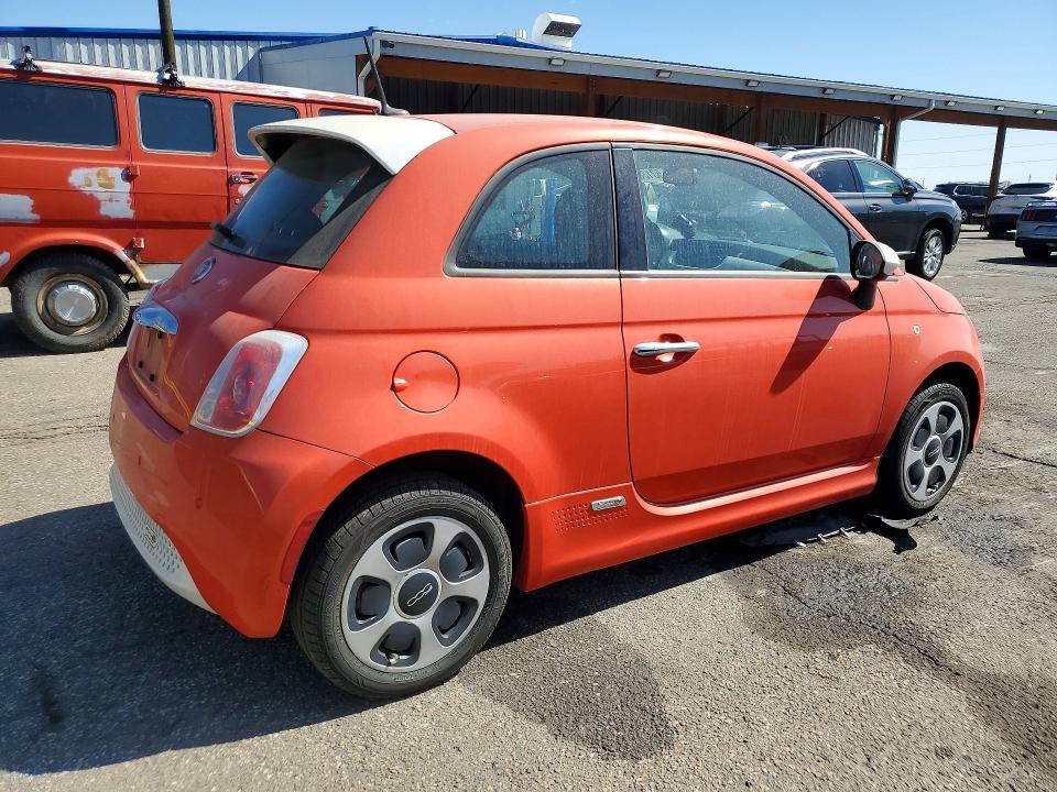 Продажа на аукционе авто 2015 Fiat 500, vin: 3C3CFFGE0FT656991, номер лота: 53138046