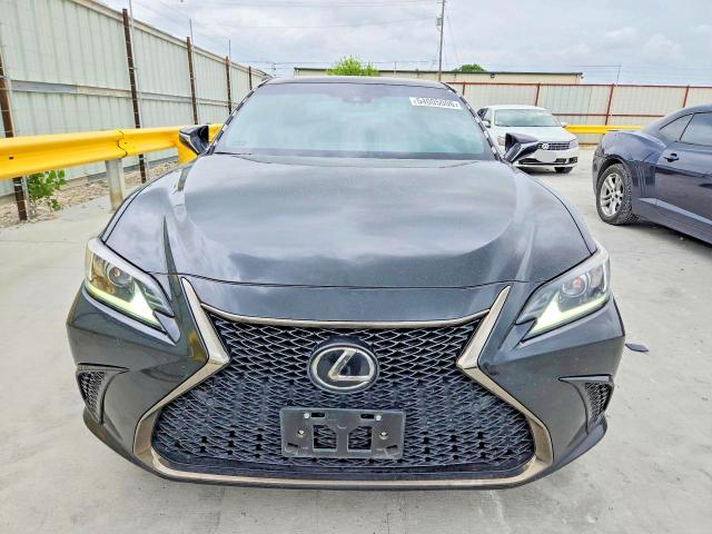 54005006 :رقم المزاد ، 58ABZ1B18KU025139 vin ، 2019 Lexus Es مزاد بيع