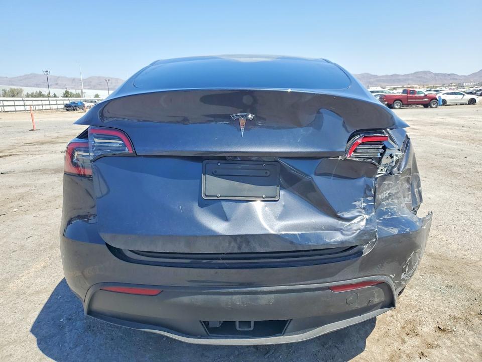 2024 Tesla Model Y მანქანა იყიდება აუქციონზე, vin: 7SAYGDED3RF084821, აუქციონის ნომერი: 53910966
