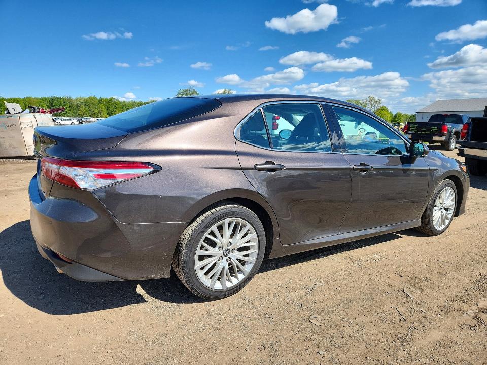 Auction sale of the 2018 Toyota Camry, vin: 4T1B11HK6JU018395, lot number: 53435926