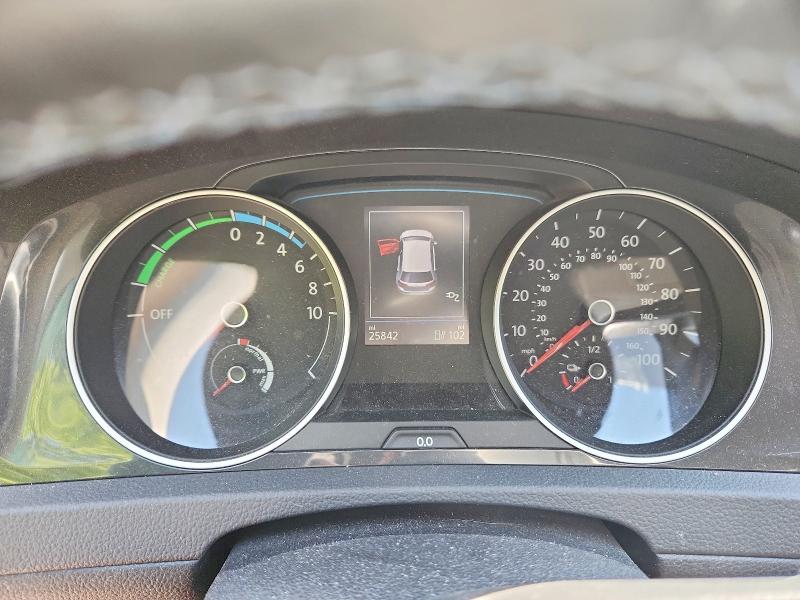52091446 :رقم المزاد ، WVWKR7AU5HW950873 vin ، 2017 Volkswagen E-golf مزاد بيع