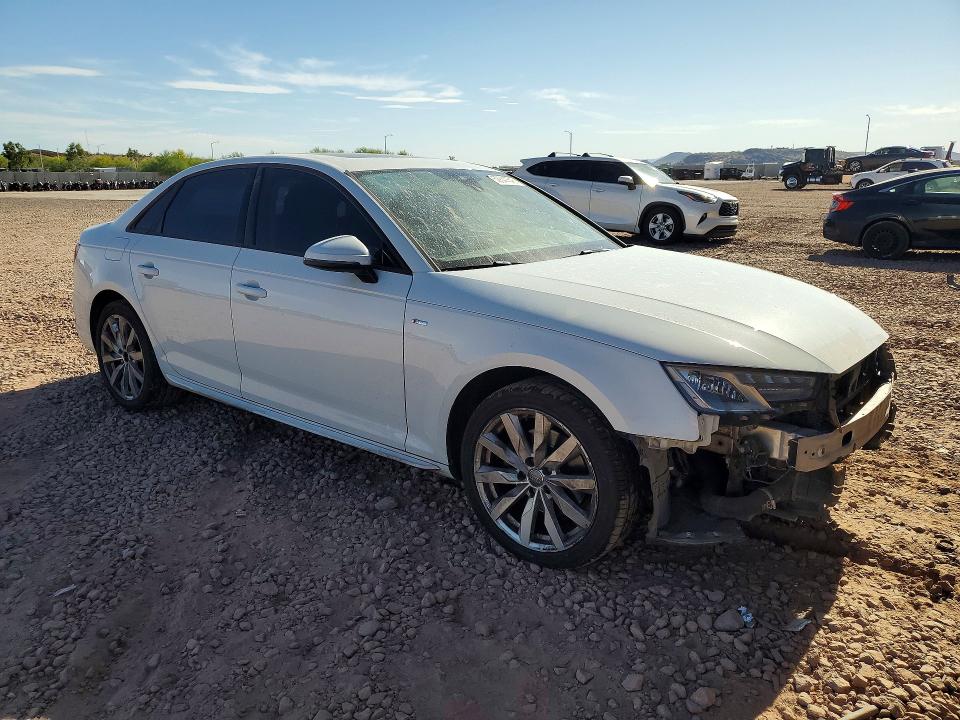 52844546 :رقم المزاد ، WAUKMAF40JA218333 vin ، 2018 Audi A4 مزاد بيع